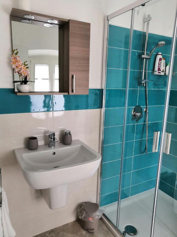 Casa Sabina Hotel Intra Bagian luar foto