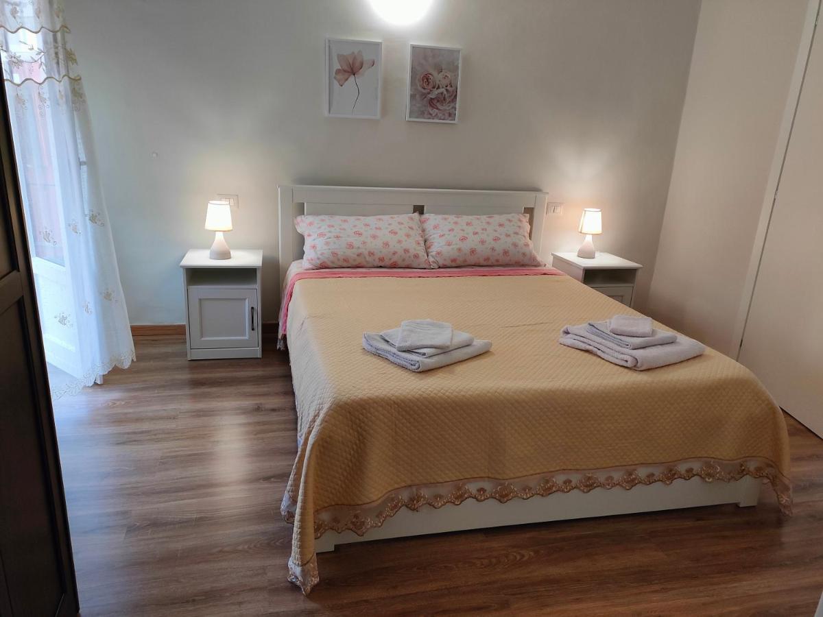 Casa Sabina Hotel Intra Bagian luar foto